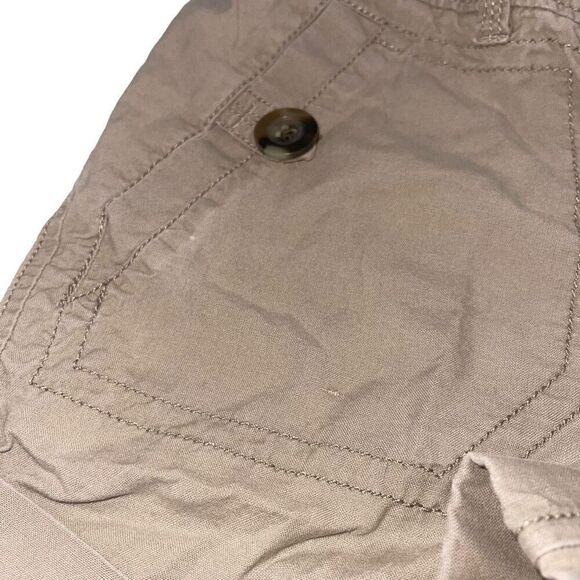 Banana Republic Khaki Martin Fit Cuffed Shorts - Size 4 - Picture 7 of 10